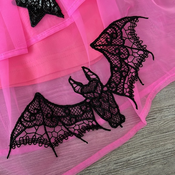 🦇💕Judith March Pink Bat Girl Halloween Ruffle Top💕🦇 - Picture 4 of 6